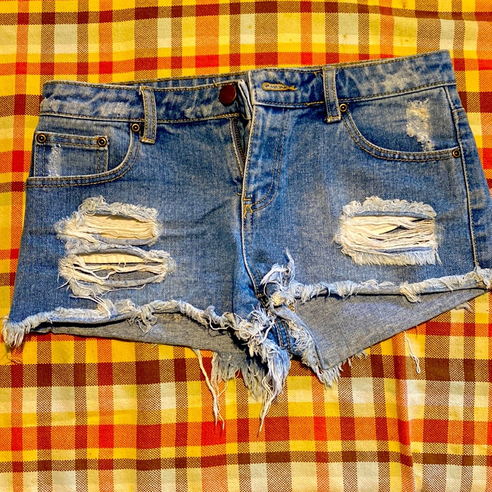 Forever 21 Jean shorts. Size 27
